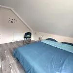 Дом отдыха 3 Bedroom Cozy In *
