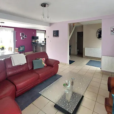 3 Bedroom Cozy In Holiday home