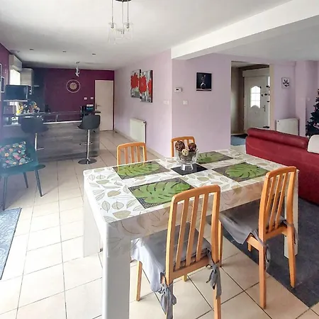 3 Bedroom Cozy In Roquetoire