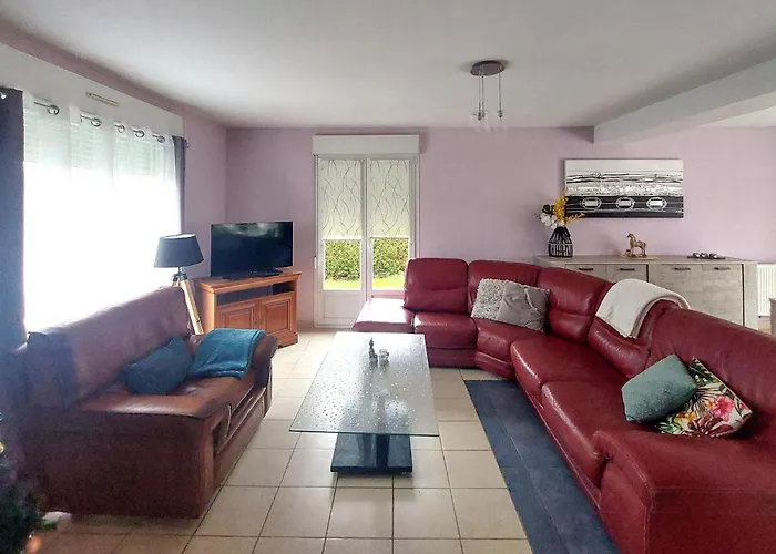 3 Bedroom Cozy In *