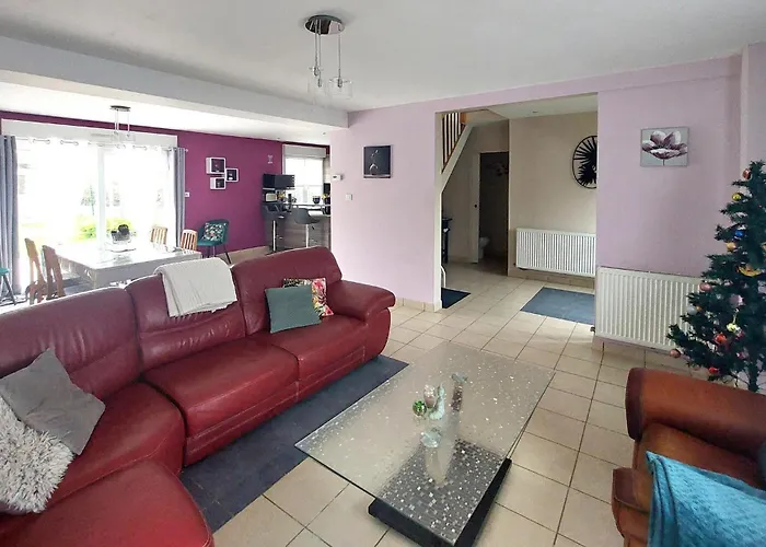 3 Bedroom Cozy In Holiday home