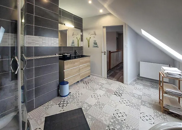 3 Bedroom Cozy In Holiday home Roquetoire